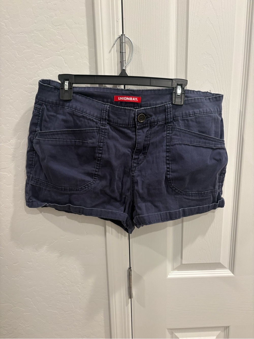 UNIONBAY Women’s Navy Utility Shorts Size 15 Cotton Blend Casual Roll Cuff
